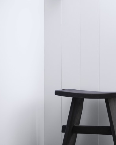 Painted wall with Violet Sparkle 1422