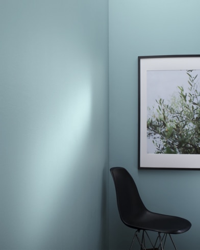 Painted wall with Cape Blue 1642