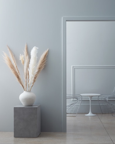 Painted wall with Gray Timber Wolf 2126-50