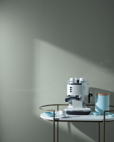 Painted wall with Misted Green 2138-50