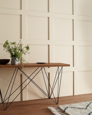 Painted wall with Strand of Pearls¬Æ CSP-395