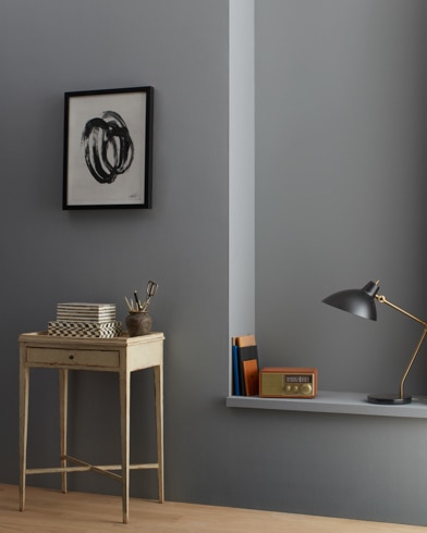 Painted wall with Lampblack CW-695