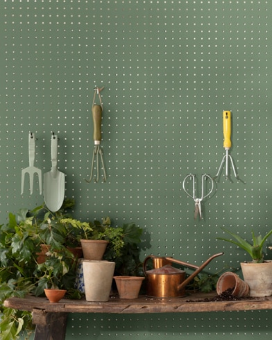 Painted wall with Avon Green HC-126