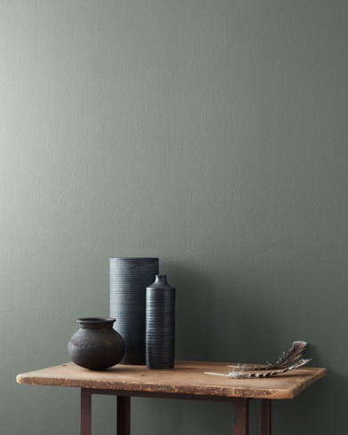 Painted wall with Duxbury Gray HC-163
