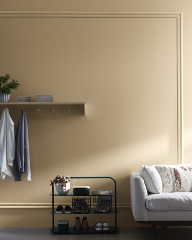 Painted walls with Lenox Tan HC-44
