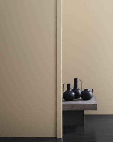 Painted walls with Bleeker Beige HC-80